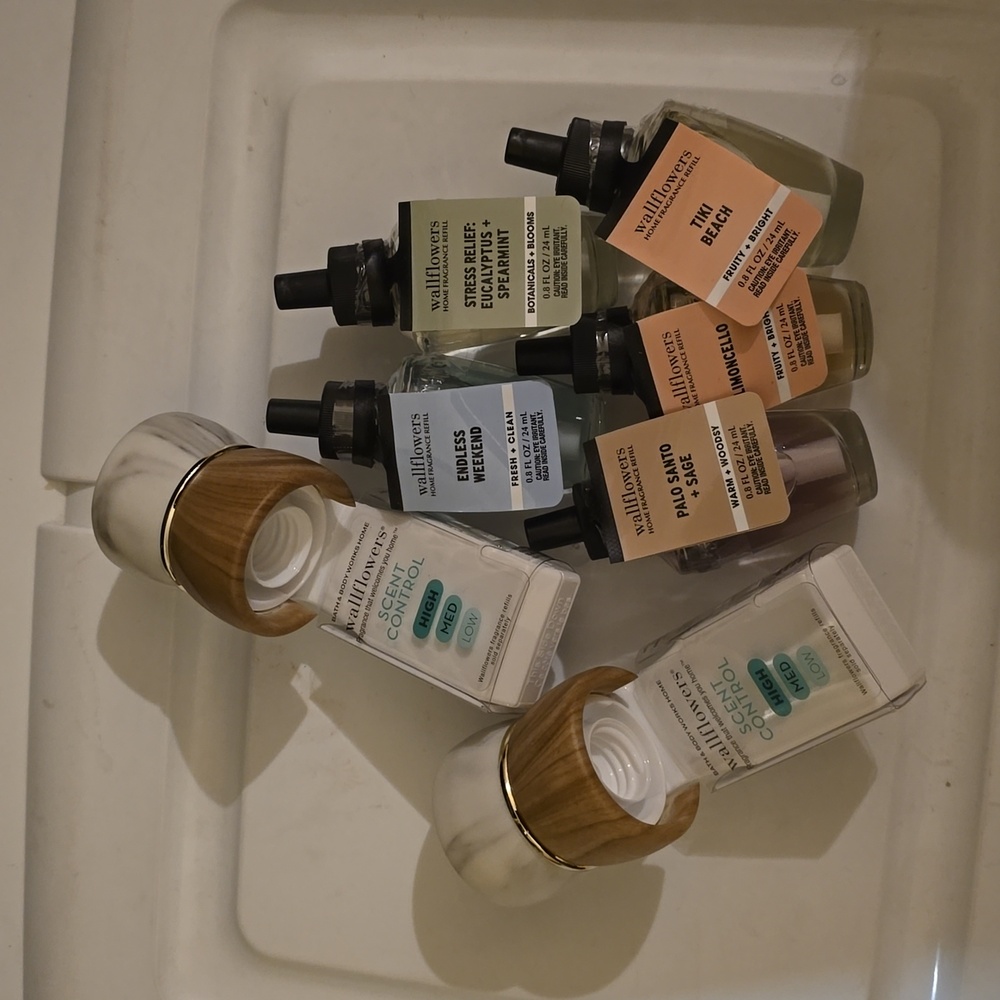 Wallflowers plugs and fragrances (NWT)
